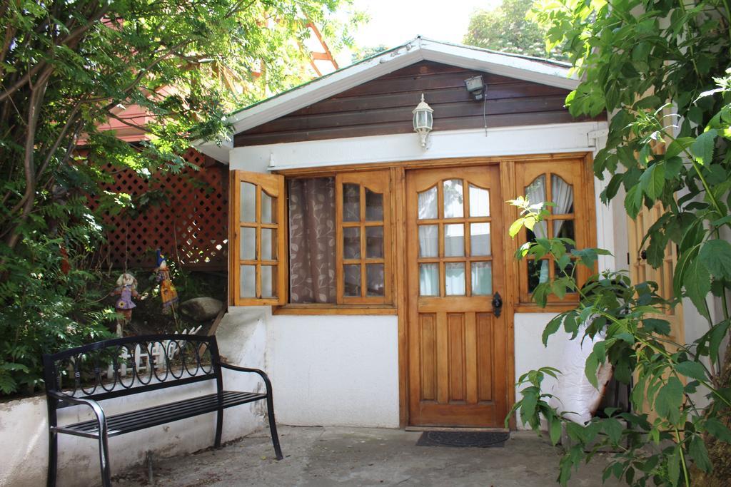 Hostal Y Cabanas Ainil Punta Arenas Kültér fotó