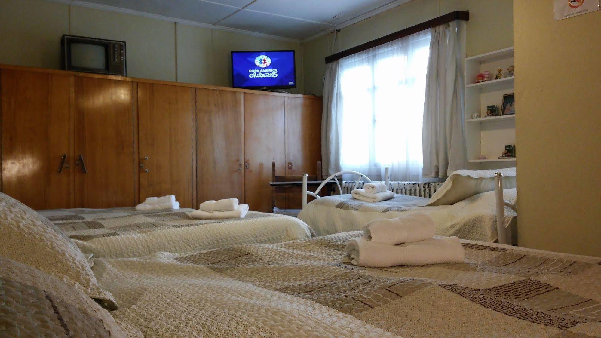 Hostal Y Cabanas Ainil Punta Arenas Kültér fotó
