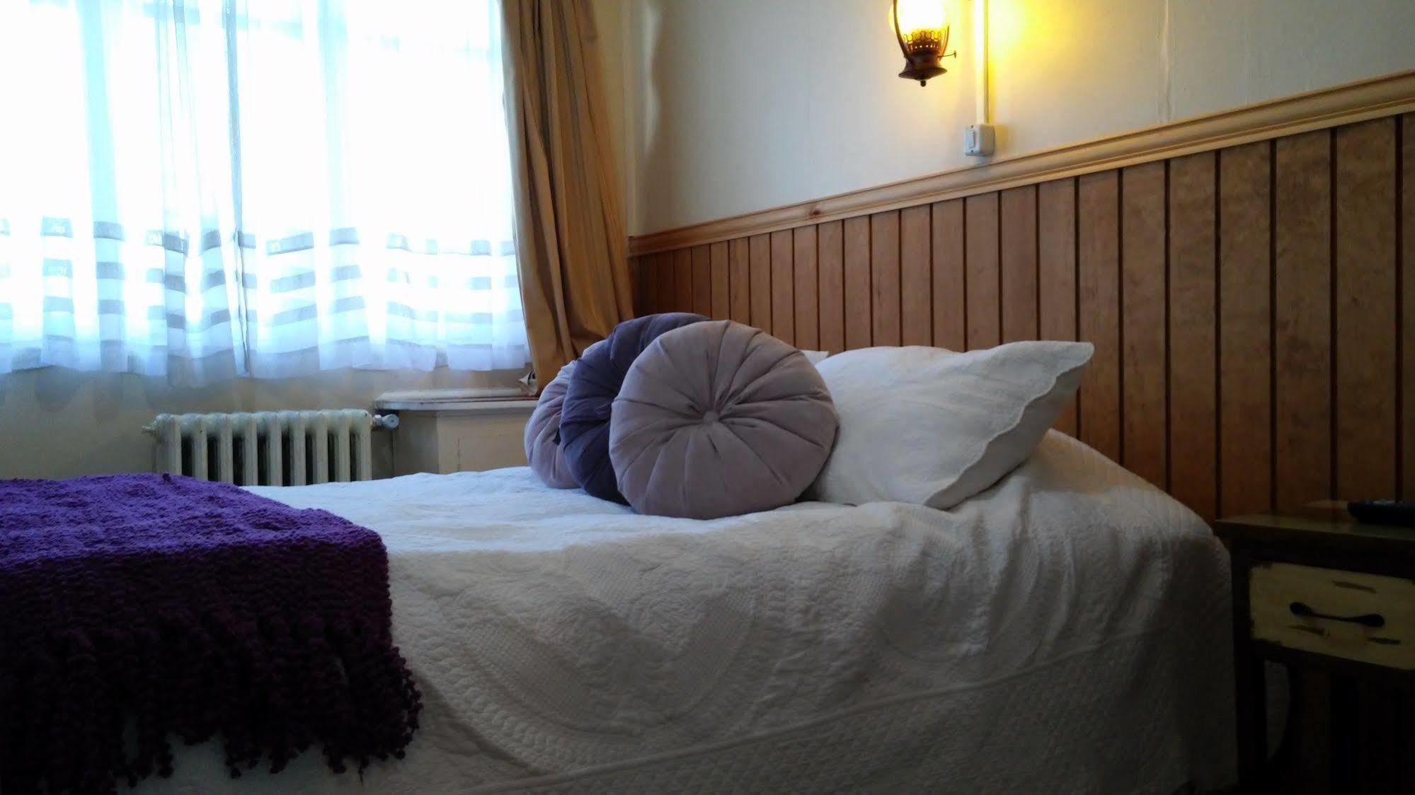 Hostal Y Cabanas Ainil Punta Arenas Kültér fotó