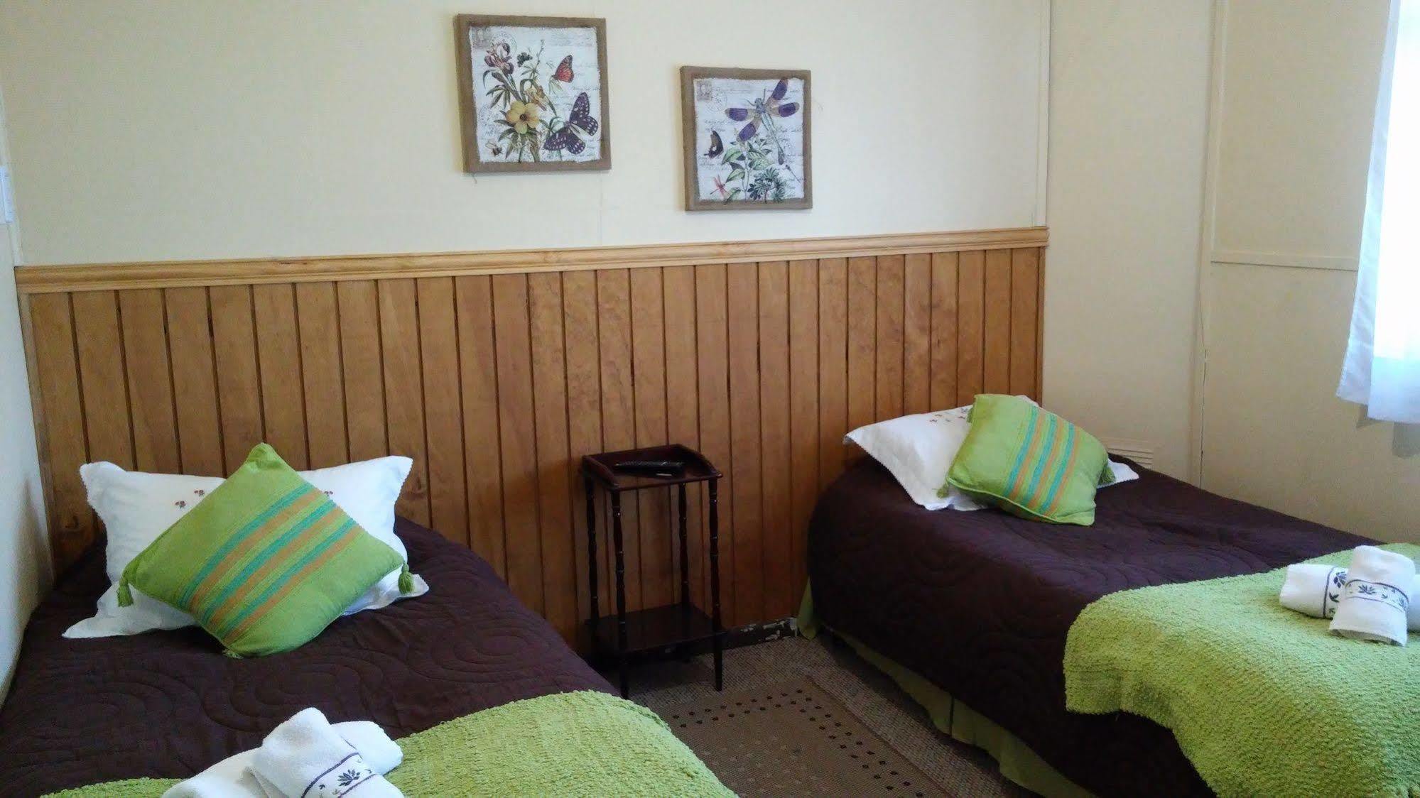 Hostal Y Cabanas Ainil Punta Arenas Kültér fotó