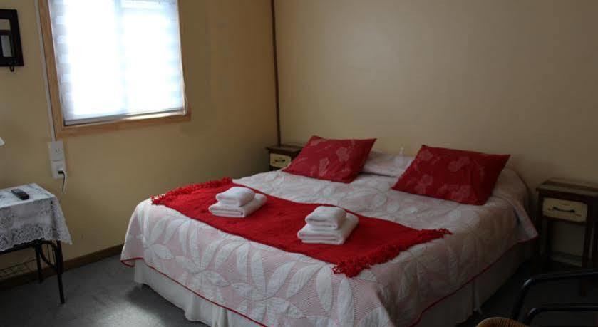 Hostal Y Cabanas Ainil Punta Arenas Kültér fotó