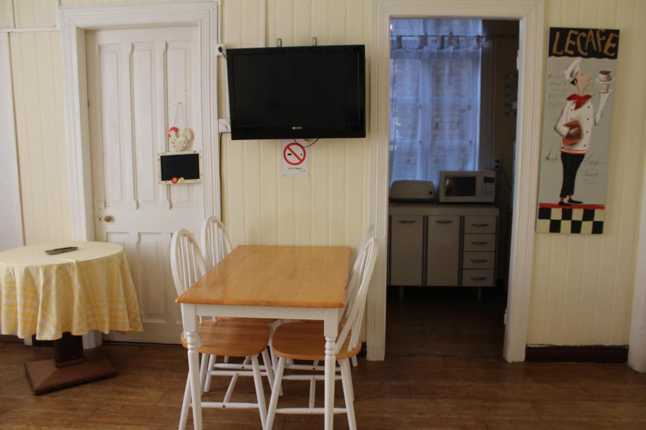 Hostal Y Cabanas Ainil Punta Arenas Kültér fotó