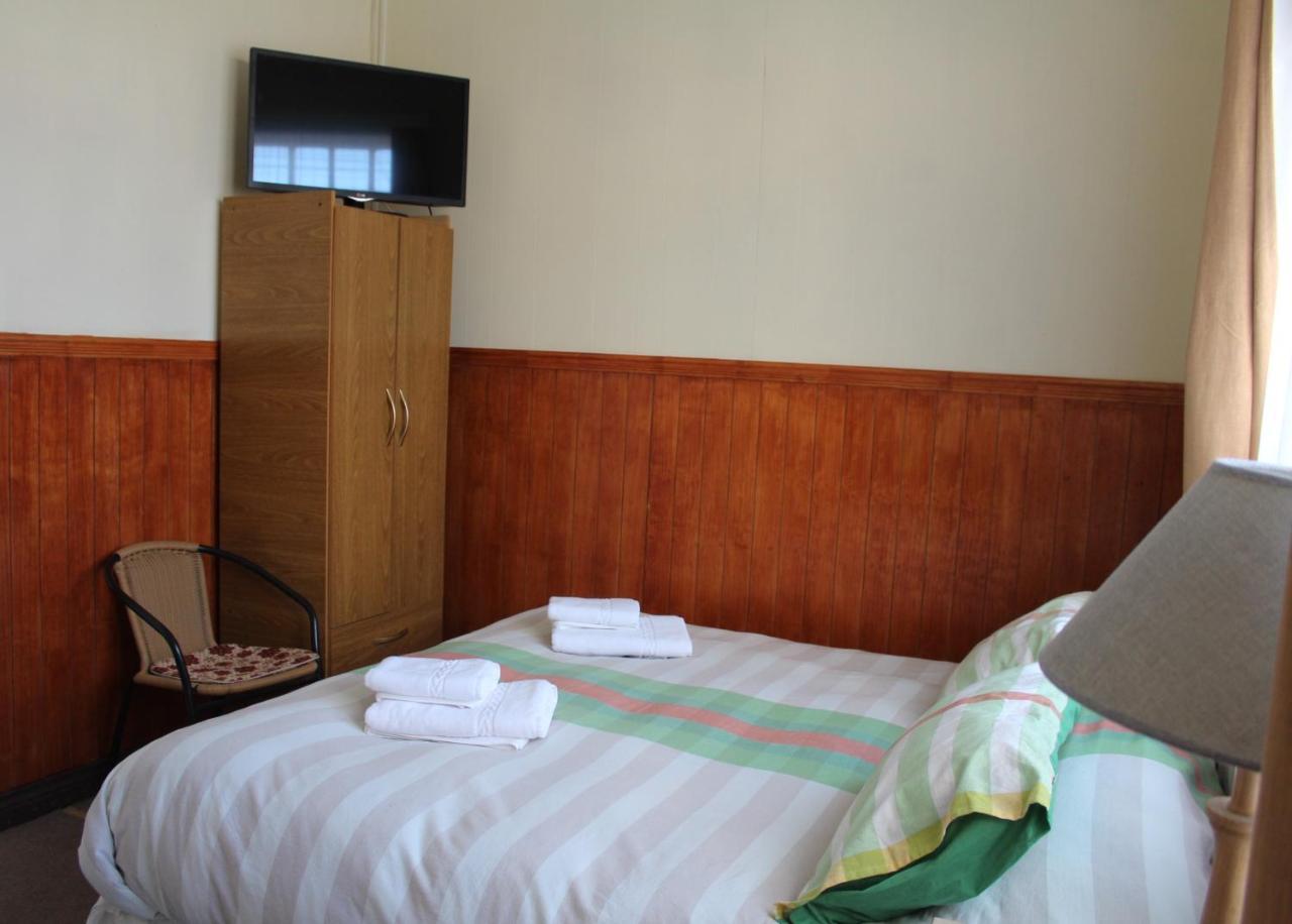 Hostal Y Cabanas Ainil Punta Arenas Kültér fotó